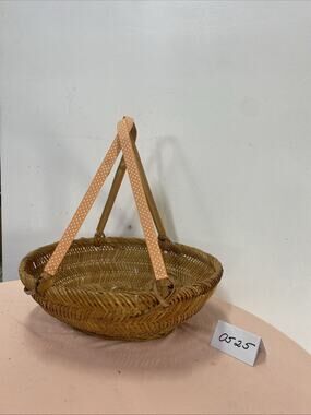 Vtg Large Bamboo Woven Brown W/Ribbon Lined Handled Basket Decor Oval 13x14”